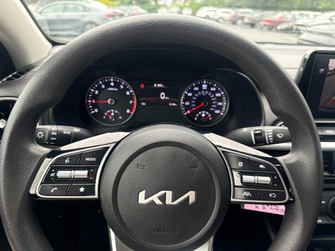Used 2024 Kia Forte LX image 26