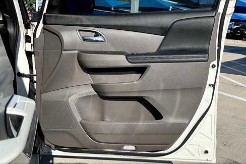 Used 2016 Honda Odyssey Touring Elite image 22