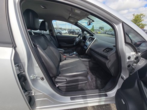 Used 2013 Nissan Leaf SL w/ Premium Pkg image 11