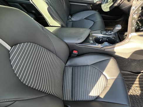 Used 2018 Toyota Camry SE image 44