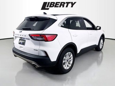 Used 2021 Ford Escape SE image 7