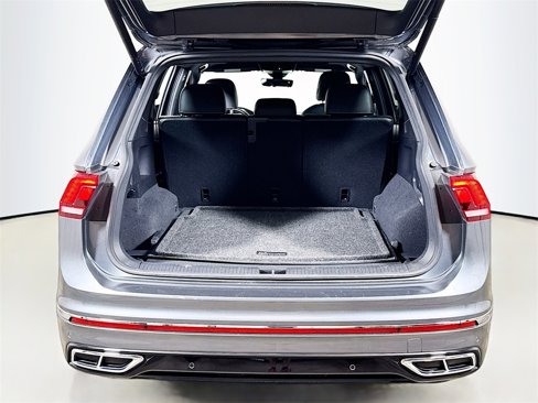 Used 2022 Volkswagen Tiguan SEL R-Line image 26