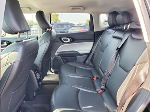 Used 2022 Jeep Compass Limited image 23