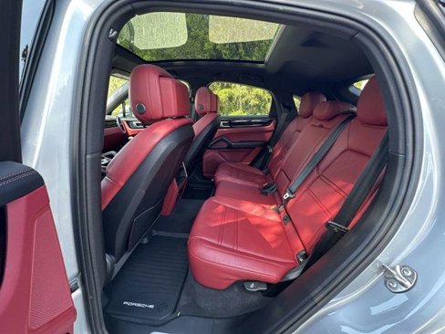 Certified 2023 Porsche Cayenne Coupe image 27