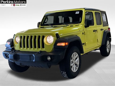 Used 2023 Jeep Wrangler Sport S image 3