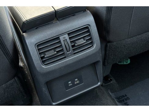 Used 2022 Nissan Rogue SV image 41