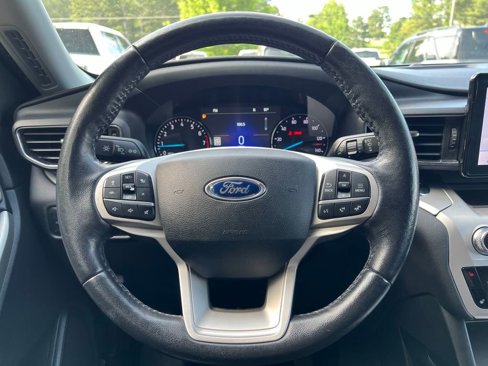 Used 2021 Ford Explorer XLT w/ Equipment Group 202A image 15