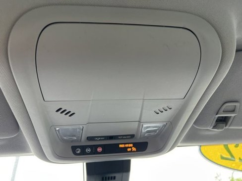 Used 2022 Chevrolet Equinox LS image 12