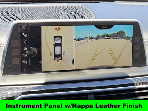 Used 2016 BMW 740i image 18
