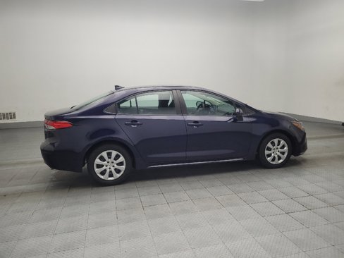 Used 2021 Toyota Corolla LE image 10