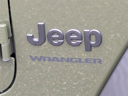 Used 2022 Jeep Wrangler Willys image 12