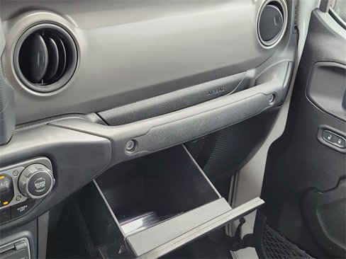 Used 2023 Jeep Gladiator Sport image 49
