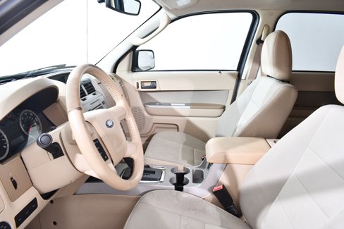Used 2012 Ford Escape XLT w/ Class II Trailer Tow Pkg image 6