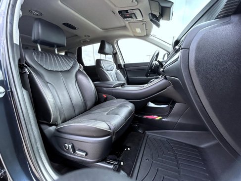 Used 2023 Hyundai Palisade Limited w/ Cargo Package image 16