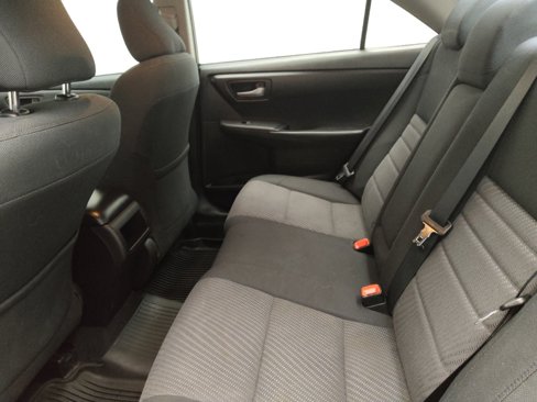 Used 2016 Toyota Camry LE image 18