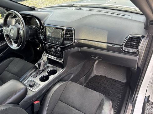 Used 2020 Jeep Grand Cherokee Trailhawk image 30