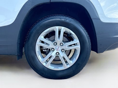 Certified 2023 GMC Terrain SLE image 30