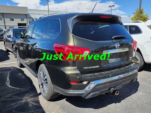 Used 2017 Nissan Pathfinder SL image 4