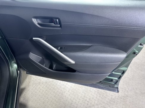 Used 2022 Toyota Corolla Cross LE image 9