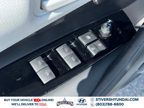 Used 2023 Toyota Corolla SE image 26