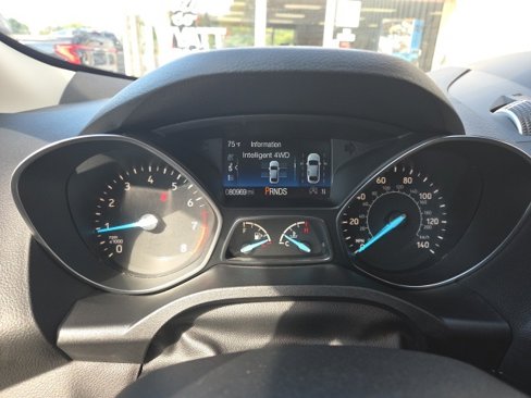Used 2018 Ford Escape Titanium w/ Ford Safe & Smart Package image 13