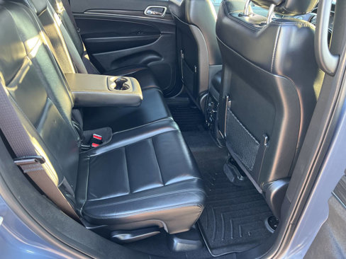 Used 2019 Jeep Grand Cherokee Limited image 15