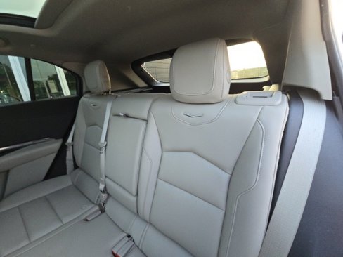 Used 2019 Cadillac XT4 Luxury w/ Cold Weather Package image 14