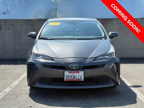 Used 2019 Toyota Prius XLE image 2