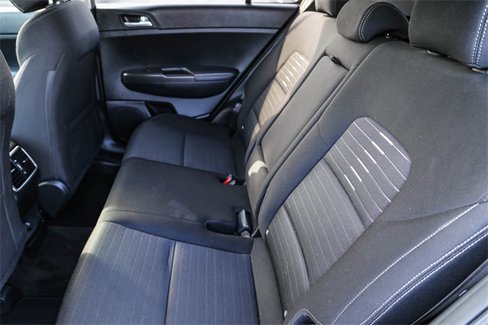 Used 2018 Kia Sportage LX image 17