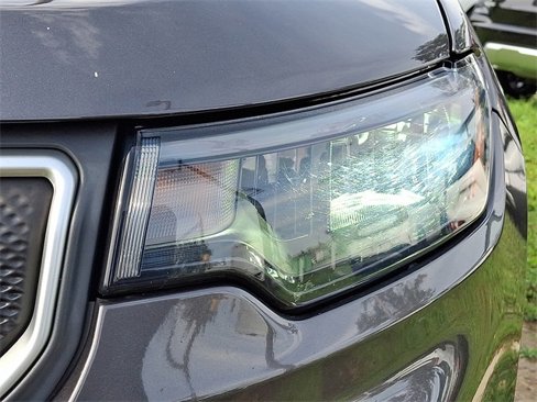 Used 2022 Jeep Compass Latitude image 9