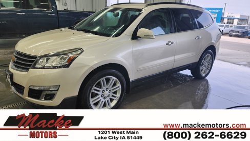 Used 2015 Chevrolet Traverse LT w/ Style and Technology Package image 1