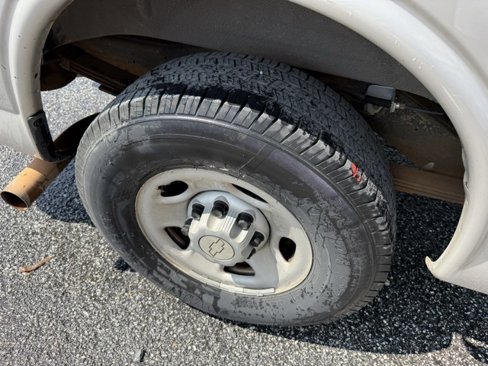 Used 2006 Chevrolet Express 2500 Extended image 16