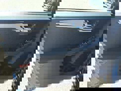 Certified 2020 Ford Escape SE image 12