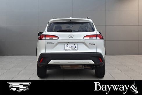 Used 2022 Toyota Corolla Cross LE image 6