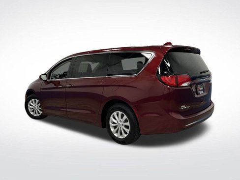 Certified 2019 Chrysler Pacifica Touring Plus w/ Cold Weather Group image 3