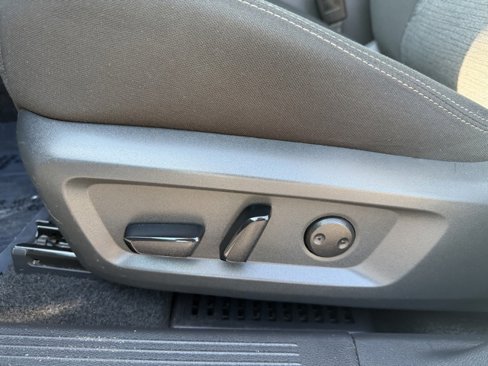 Used 2023 Nissan Rogue SV image 18