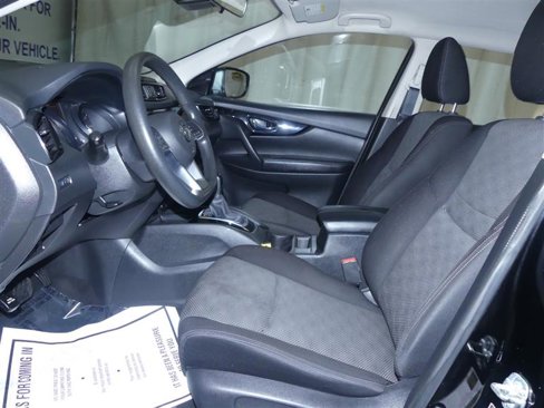 Used 2019 Nissan Rogue Sport SV image 18