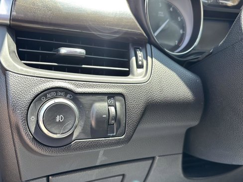 Certified 2020 Buick Envision Essence image 27