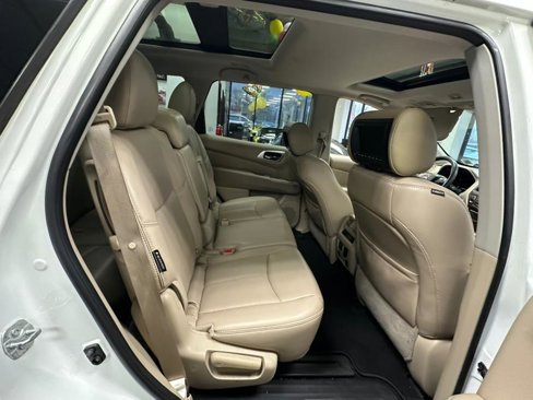 Used 2018 Nissan Pathfinder Platinum image 29