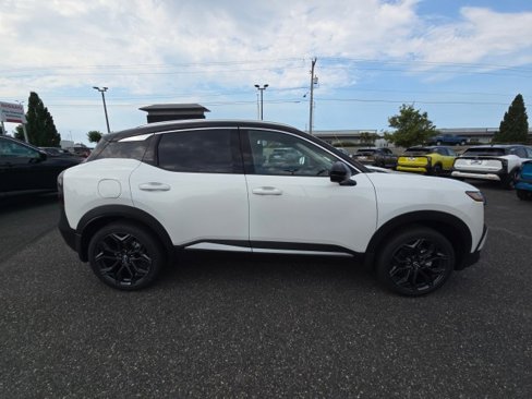 New 2025 Nissan Kicks SR w/ SR Premium Package image 3