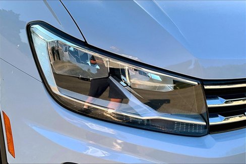 Used 2018 Volkswagen Tiguan SE image 30
