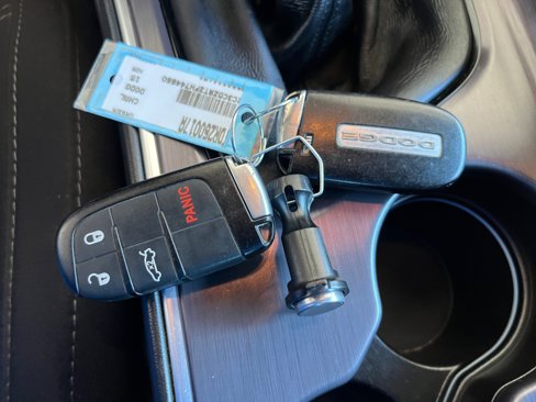 Used 2015 Dodge Challenger R/T w/ Quick Order Package 22B R/T image 31