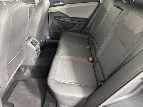 Used 2024 Volkswagen Taos SE image 18