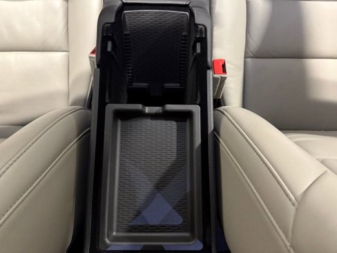Used 2020 Cadillac XT4 Premium Luxury w/ Cold Weather Package image 24