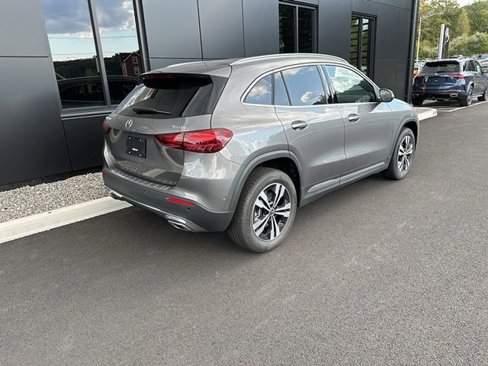 Used 2025 Mercedes-Benz GLA 250 4MATIC image 5