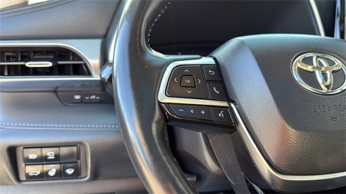 Used 2021 Toyota Highlander Platinum image 35