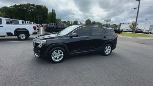 Certified 2022 GMC Terrain SLE w/ Driver Convenience Package image 4