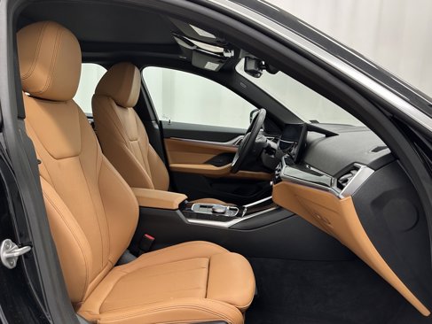 Used 2024 BMW i4 xDrive40i w/ Premium Package image 17