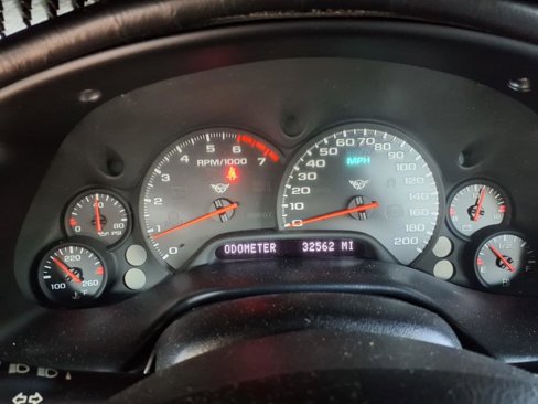Used 2001 Chevrolet Corvette Convertible w/ Preferred Equipment Group2 image 19