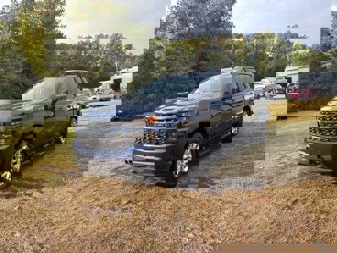 Used 2022 Chevrolet Silverado 1500 Custom image 4